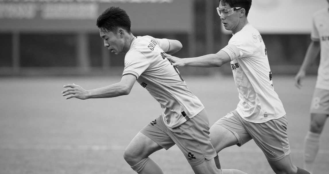 Ferguson chống gậy đến Old Trafford: Khi huyền thoại không bao giờ rời sân