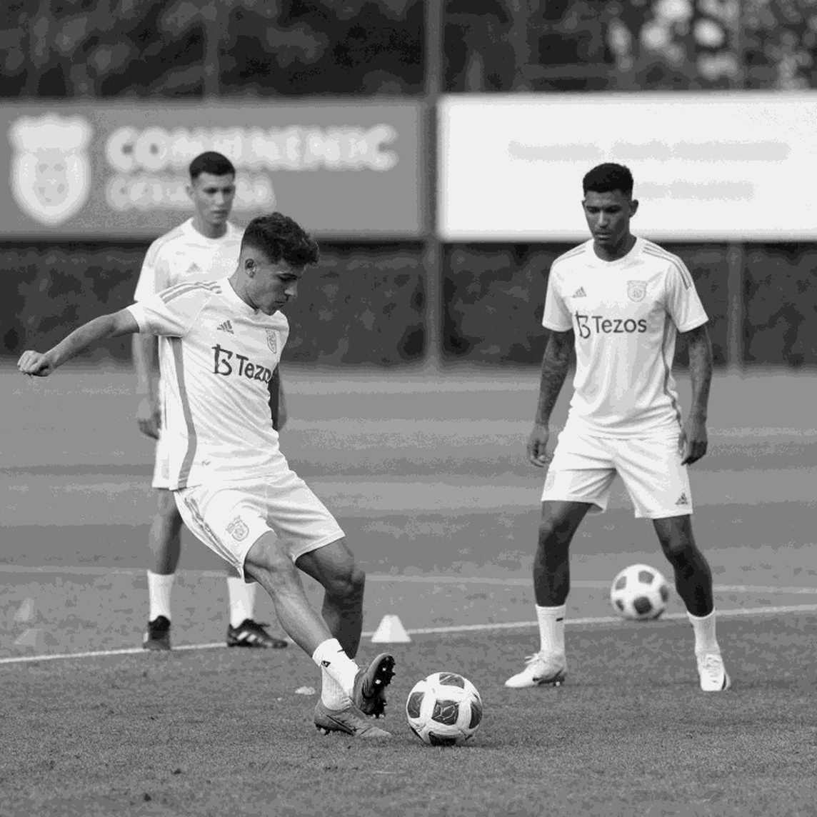 Thai fans split as Vietnam face Thailand without Xuan Son: Golden chance or familiar trap? Thai fans split as Vietnam face Thailand without Xuan Son: Golden chance or familiar trap?