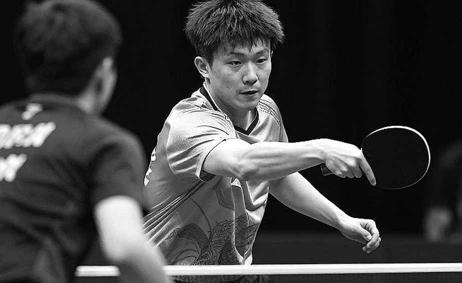 Bóng đá Việt Nam đang tranh luận bằng những ô trống