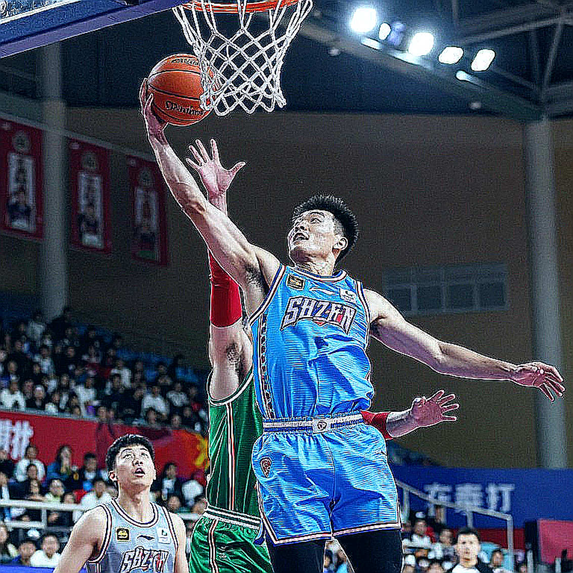 NU thắng FEU 69-65: hiệp bốn 10 điểm và lỗ hổng trong câu chuyện 'cú đấm knock-out'