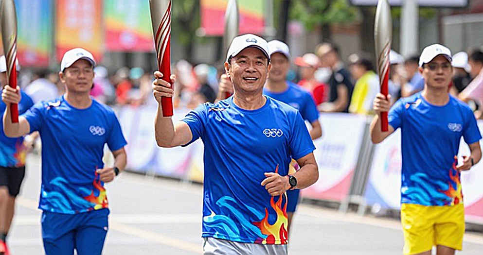 Vietnamese-heritage defenders and the defensive puzzle: Polking opens the door, Kim Sang Sik decides