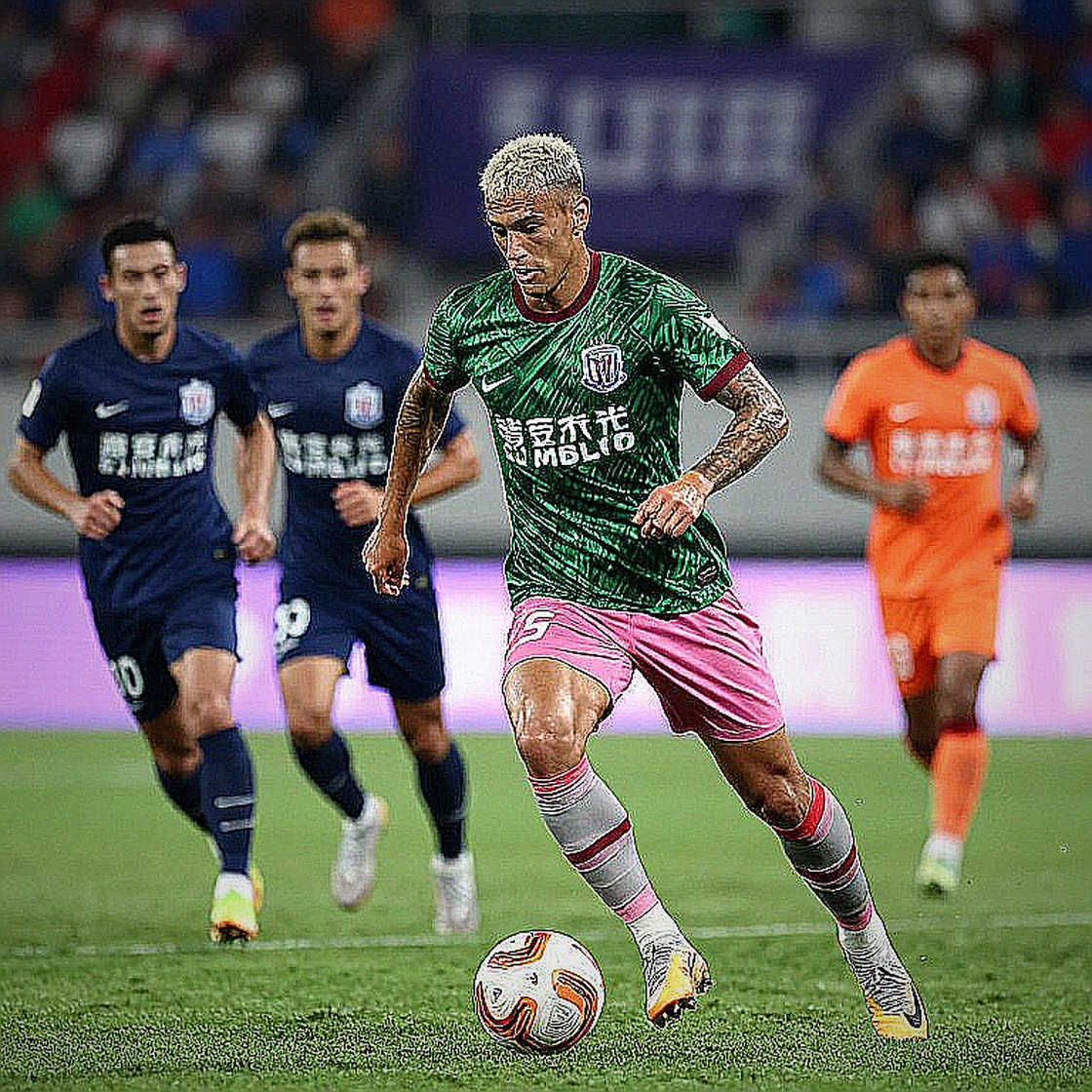 Bản báo cáo trống và cái bẫy chỉn chu ở thị trường chuyển nhượng V-League
