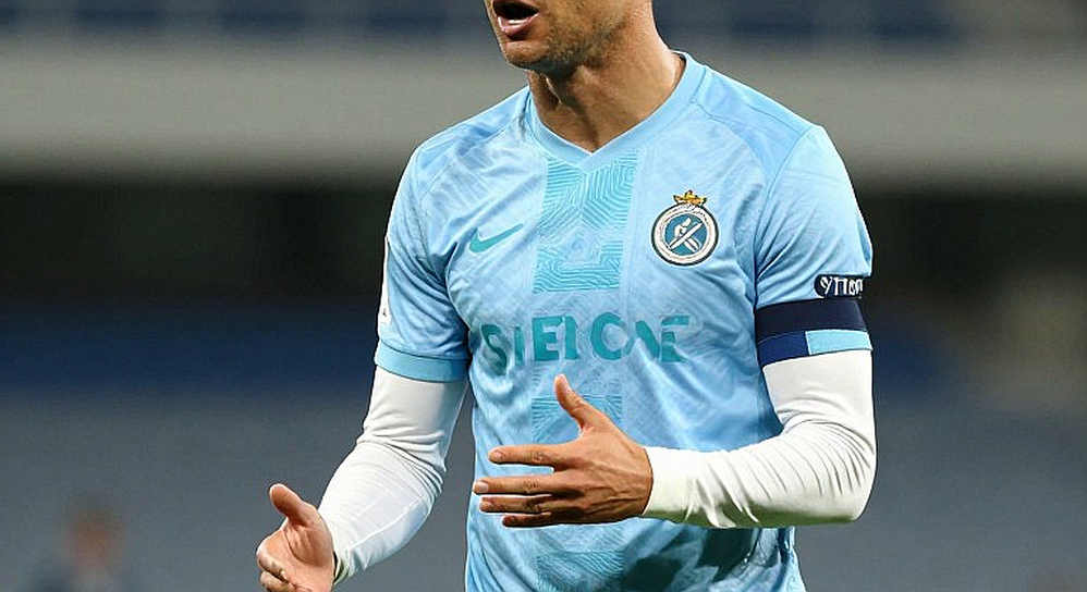 Yamal, Tsubasa và cây cầu ký ức: Khi Barcelona vẽ lại giấc mơ tuổi thơ Yamal, Tsubasa và cây cầu ký ức: Khi Barcelona vẽ lại giấc mơ tuổi thơ