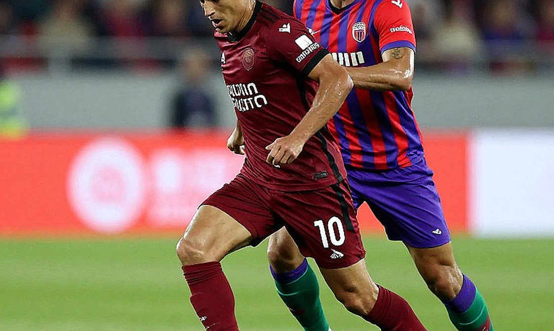 Tây Ban Nha 2-1 Anh ở Berlin: Đêm Yamal và khoảng cách nằm ở giữa sân