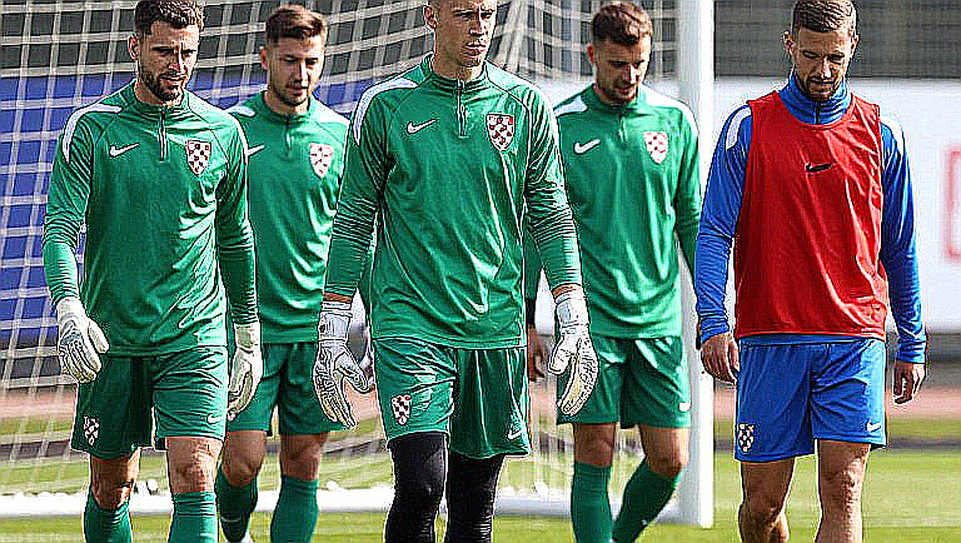 Cong An Nhan Dan and the foreign-player gamble: 2m01 waiting beyond the promotion threshold