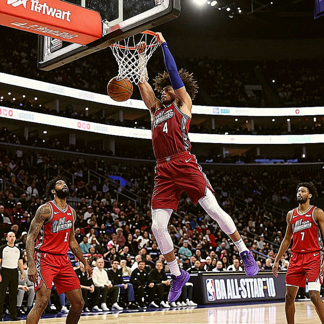 52 điểm của Luka Doncic và khoảng trống 18 điểm mà tỉ số 132-123 bỏ lại
